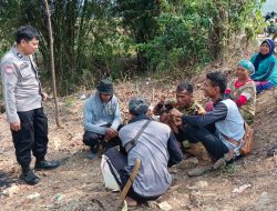 Sambang Petani, Polsek Cibatu Bahas Antisipasi Dampak Musim Kemarau